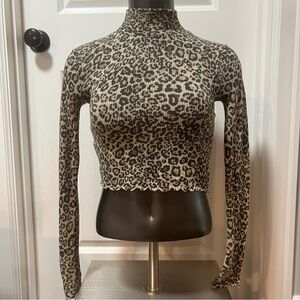 Out From Under Womens Leopard Print Long Sleeve Turtleneck Knit Crop